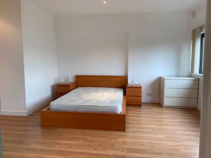 2 Bedroom Apartment To Rent In Elliot Street, Glasgow, G3