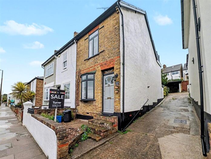 3 Bedroom House For Sale In New Road, Leigh-On-Sea, SS9