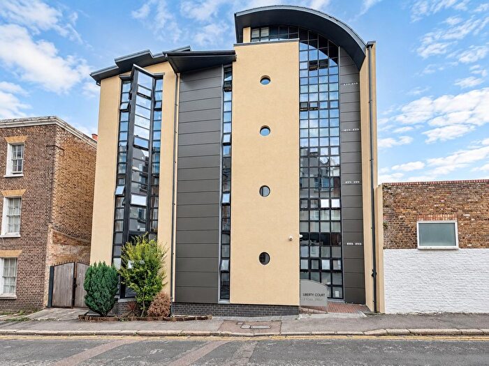 1 Bedroom Flat To Rent In Cliff Street, Ramsgate, Kent, CT11