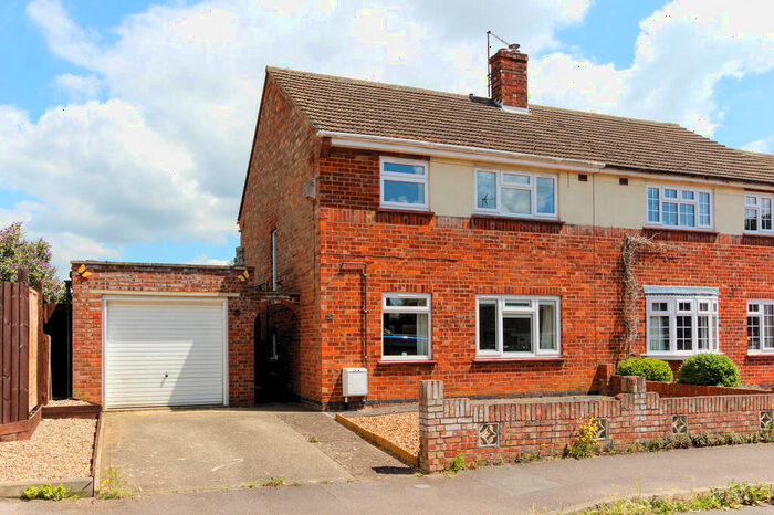 3 Bedroom Semi-Detached House To Rent In Chaucer Road, Wellingborough, NN8