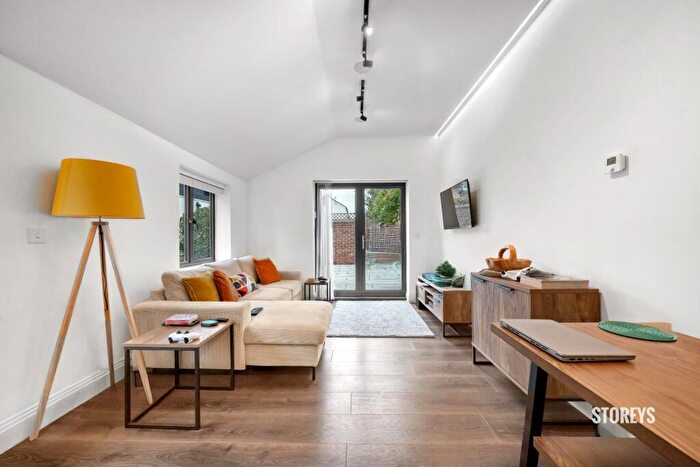 2 Bedroom House To Rent In Denmark Place, Tring, HP23