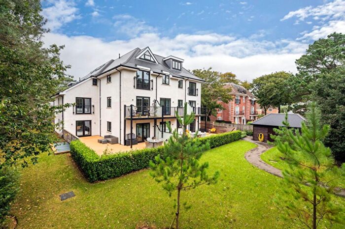 2 Bedroom Apartment To Rent In Hawkhurst Haven Road, Canford Cliffs, Poole, BH13