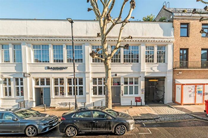 2 Bedroom Flat For Sale In Albert Street, Camden, NW1