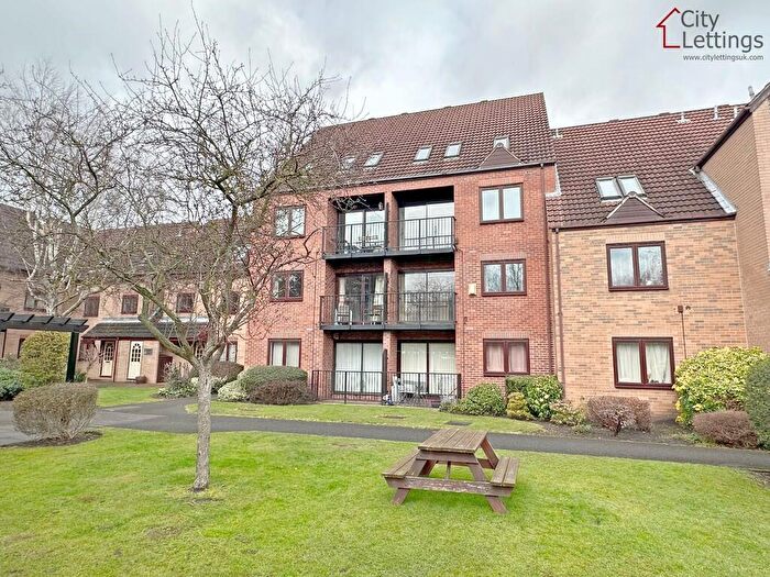 2 Bedroom Apartment To Rent In Kingfisher Wharf, Castle Marina, NG7