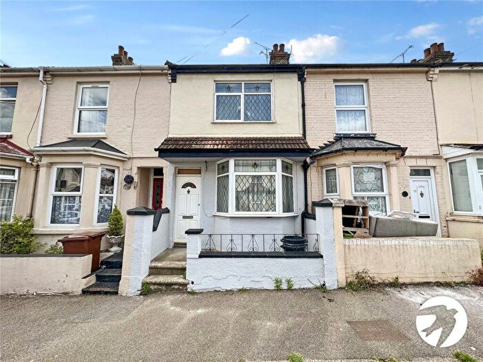 3 Bedroom Terraced House To Rent In Hamilton Road, Gillingham, Kent, ME7