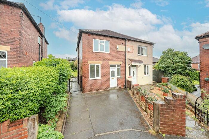 3 Bedroom Semi-Detached House For Sale In Clifton Drive, Pudsey, West Yorkshire, LS28