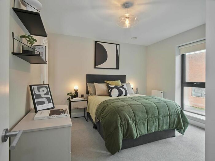 2 Bedroom Flat To Rent In Newbury, Berkshire, RG14