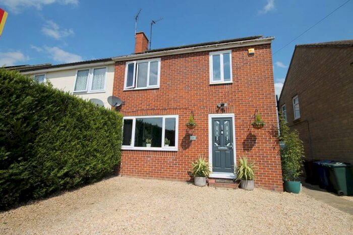 3 Bedroom Semi-Detached House For Sale In Jerome Way, Shipton-On-Cherwell, Kidlington, OX5