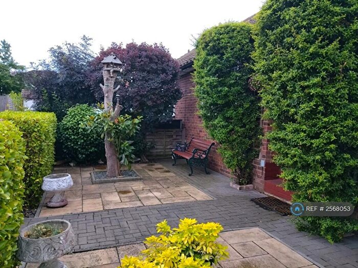 2 Bedroom Semi-Detached House To Rent In Warwick Road, Welling, DA16