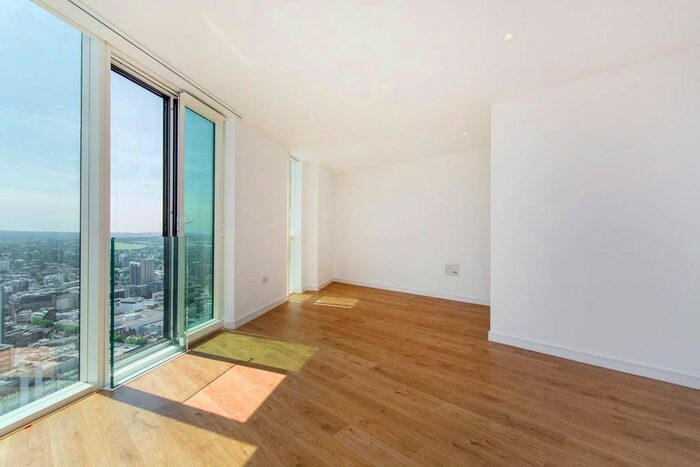 2 Bedroom Flat For Sale In Pinnacle Apartments, Croydon, CR0