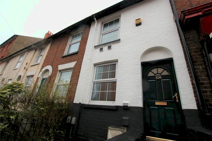 2 Bedroom Terraced House To Rent In Queens Road, Reading, Berkshire, RG1