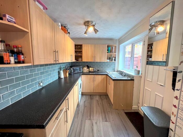 3 Bedroom Terraced House To Rent In Kirkham Street, Salford, M5