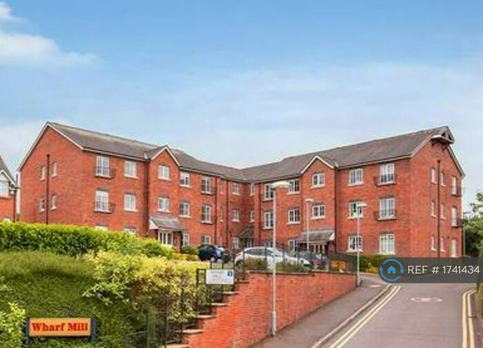 2 Bedroom Flat To Rent In Canal Road, Congleton, CW12