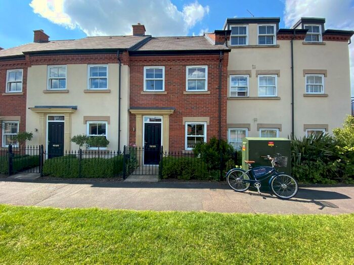 2 Bedroom Terraced House To Rent In Evesham Road, Stratford-upon-Avon, CV37