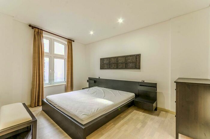 2 Bedroom Flat For Sale In Cock Lane, Farringdon, London, EC1A