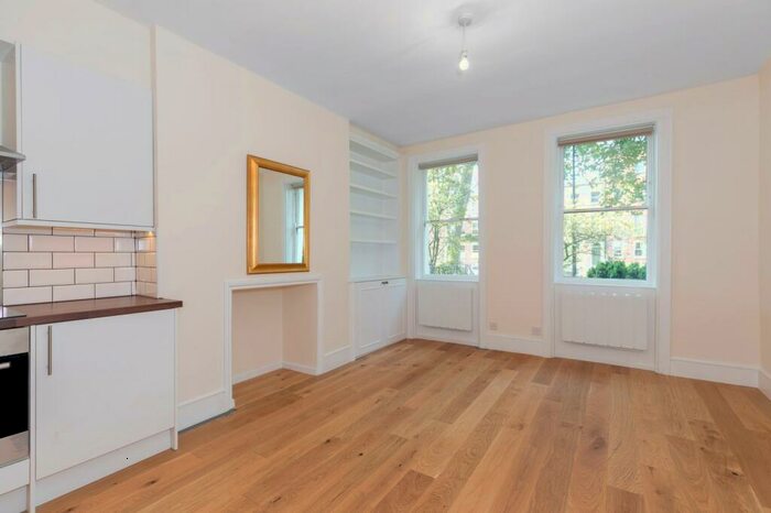 1 Bedroom Apartment To Rent In Kennington Park Road, London, SE11