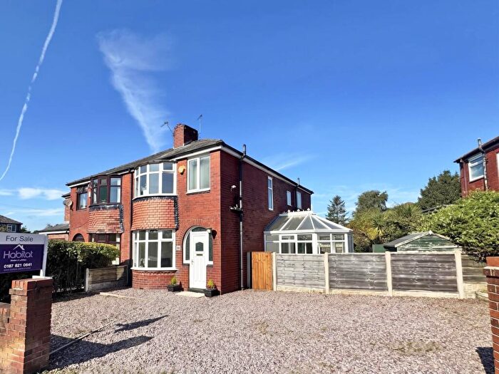 3 Bedroom Semi Detached House For Sale In The Avenue, Shaw, OL2