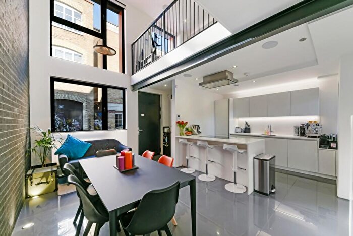 2 Bedroom Terraced House To Rent In Grimsby Street London, E2