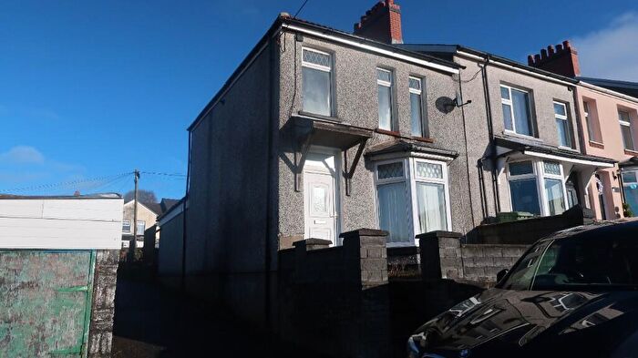 2 Bedroom End Of Terrace House For Sale In Mount Pleasant Street, Aberbargoed, CF81