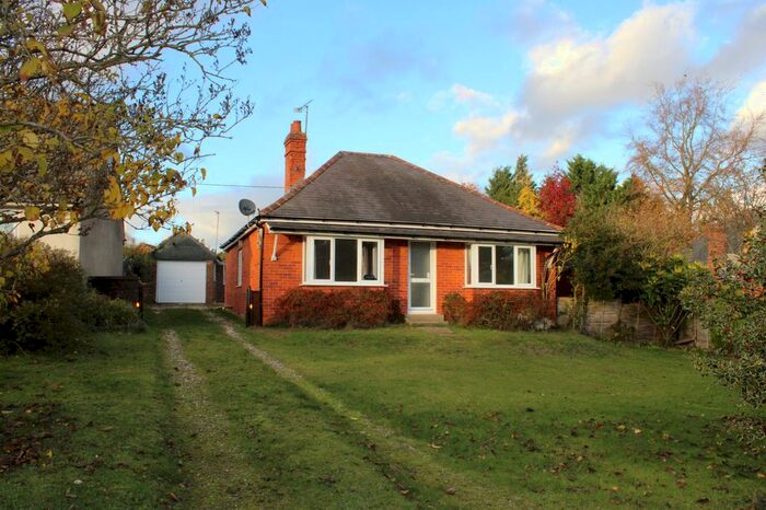 3 Bedroom Detached Bungalow To Rent In Orchard Close, Hermitage, Thatcham RG18