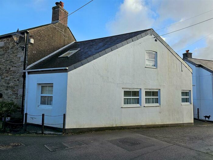 2 Bedroom House For Sale In North Hill, Launceston, PL15