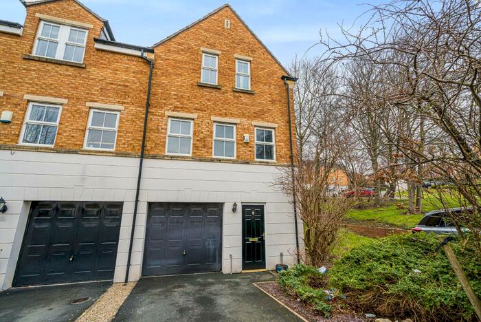 3 Bedroom Town House To Rent In Charnley Drive, Chapel Allerton, Leeds, LS7