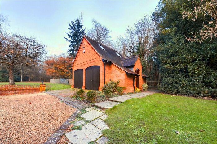 1 Bedroom Detached House To Rent In Buckhold, Pangbourne, Reading, Berkshire, RG8