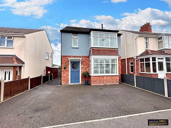 3 Bedroom Detached House For Sale In Wardcliffe Road, Weymouth, Dorset, DT4