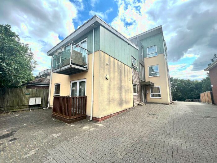 1 Bedroom Flat To Rent In Millbrook Road East, Southampton, SO15