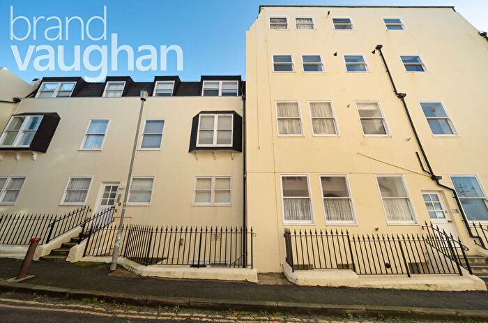 1 Bedroom Flat To Rent In Marine Parade, Brighton, East Sussex, BN2