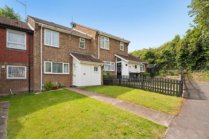 3 Bedroom Terraced House For Sale In Plaiters Way, Bidwell, Dunstable, LU5