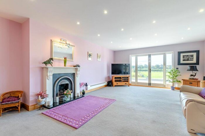 4 Bedroom Equestrian Facility For Sale In Pen Y Cefn, Caerwys, Mold, Flintshire, CH7