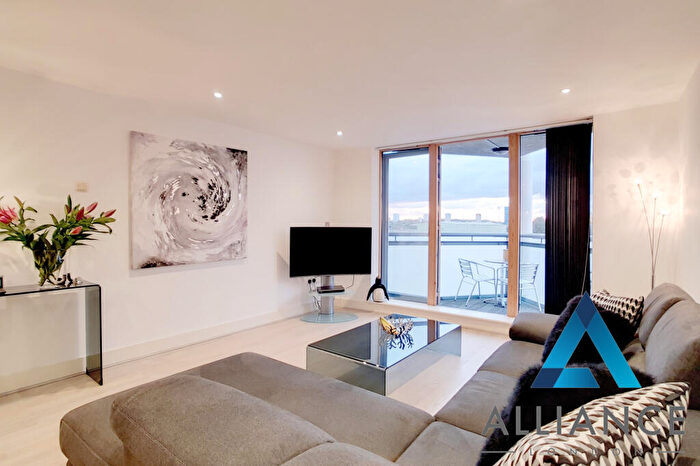 2 Bedroom Flat To Rent In Crew Street, London, E14