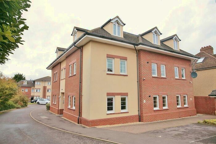 2 Bedroom Flat To Rent In Oxford Road, Kidlington, OX5