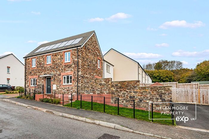 3 Bedroom Semi-Detached House For Sale In Hazel Lane, Ivybridge, Devon, PL21