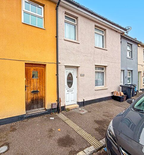 2 Bedroom Terraced House For Sale In Provident Place, Bridgwater, TA6