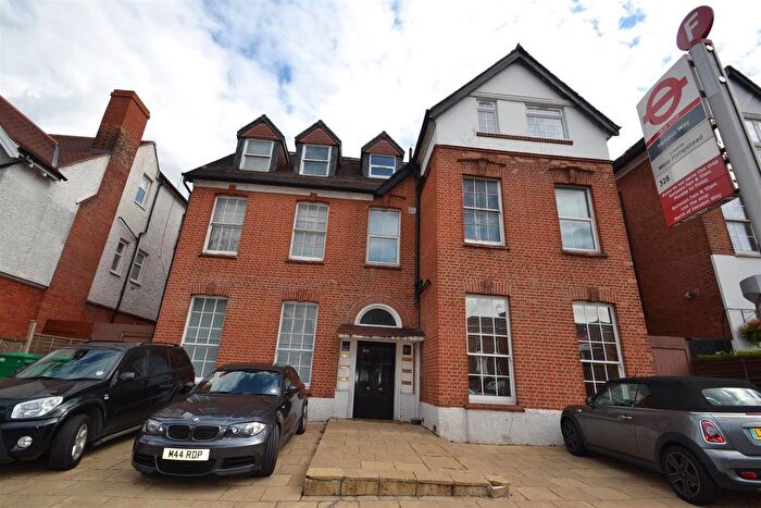 2 Bedroom Flat To Rent In Finchley Road, London, NW3