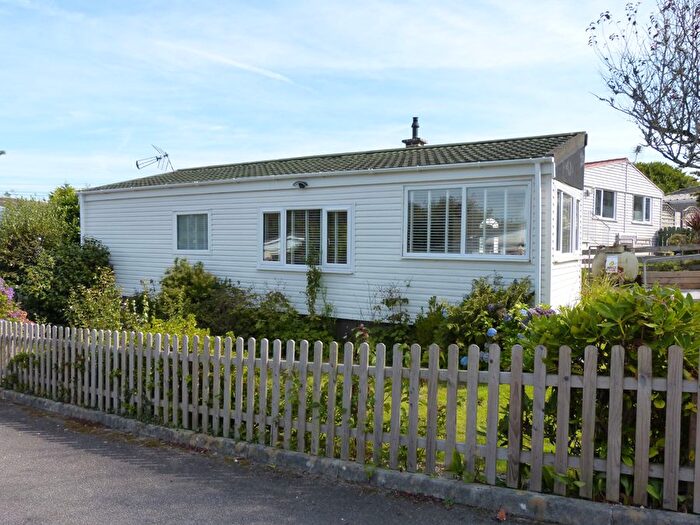 3 Bedroom Mobile/park Home For Sale In Dunstable Close, Foxhole, PL26