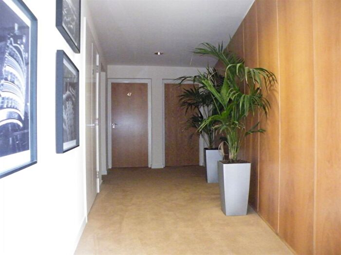 1 Bedroom Flat To Rent In Admiralty Tower, Queen Street, PO1
