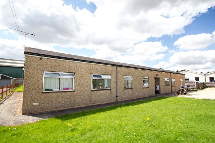 1 Bedroom Flat To Rent In Rosedene, Burford Road, Witney, Oxfordshire, OX29