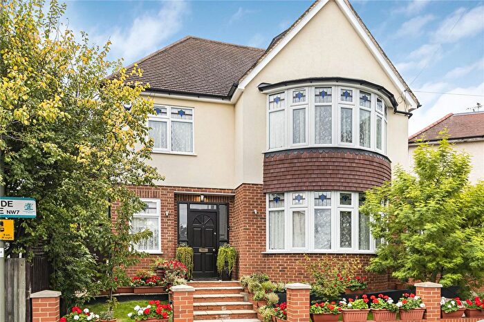 5 Bedroom Detached House For Sale In Fernside Avenue, London, NW7