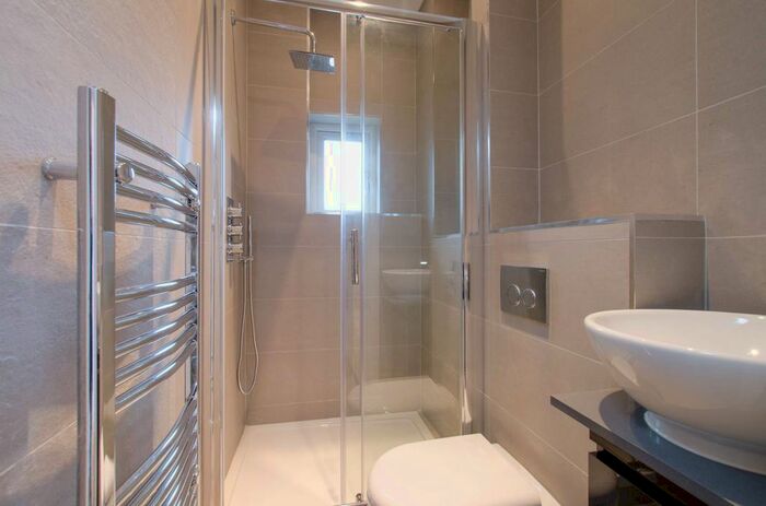 1 Bedroom Flat To Rent In Catherine Road, Surbiton, KT6
