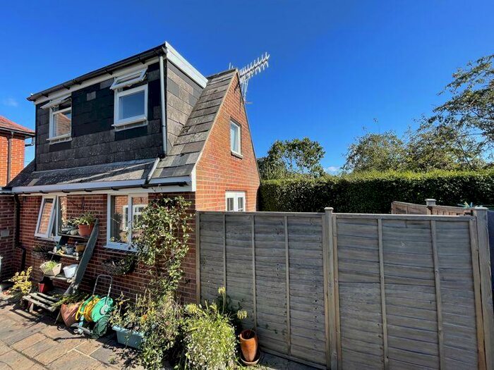 Studio To Rent In Winter Let - Gurnard, PO31