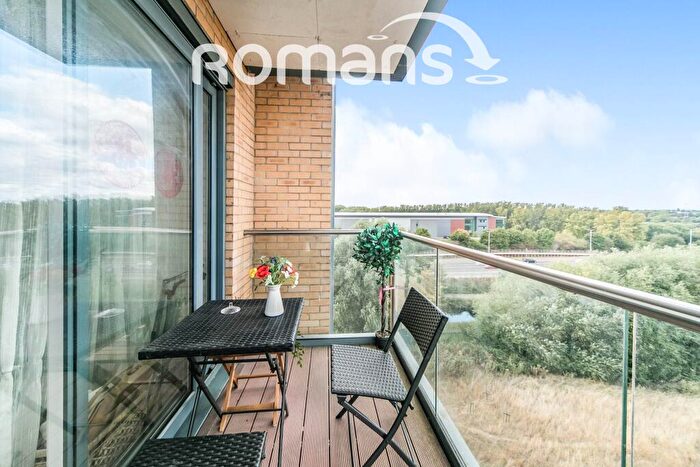 2 Bedroom Flat To Rent In Skylark House, Drake Way, Reading, RG2