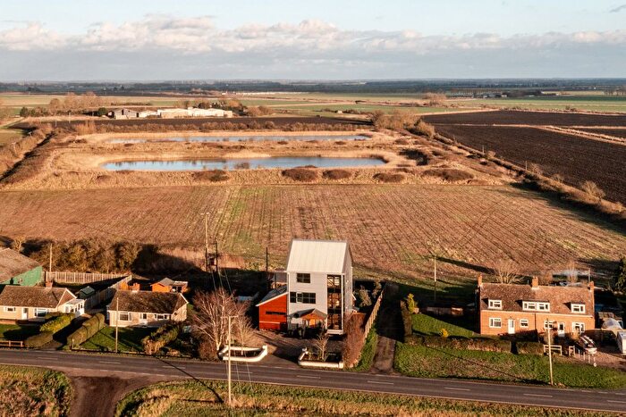 4 Bedroom Detached House For Sale In Mile End Road, Prickwillow, Cambridgeshire, CB7