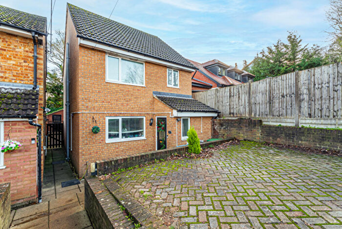 3 Bedroom Detached House For Sale In Park Field, Markyate, St. Albans, Hertfordshire, AL3