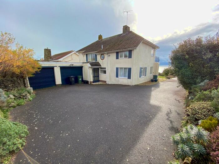 4 Bedroom House To Rent In Roedean Way, Brighton, BN2