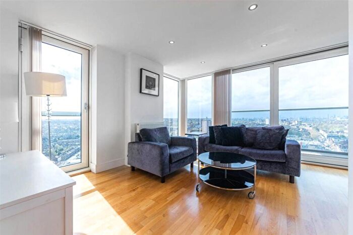 Flat To Rent In Mill Lane, Deptford, SE8