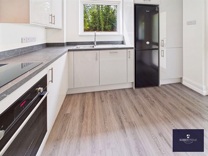 2 Bedroom Maisonette To Rent In Aboyne Drive, London, SW20