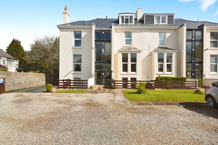 2 Bedroom Flat For Sale In Mannamead Road, Plymouth, Devon, PL3